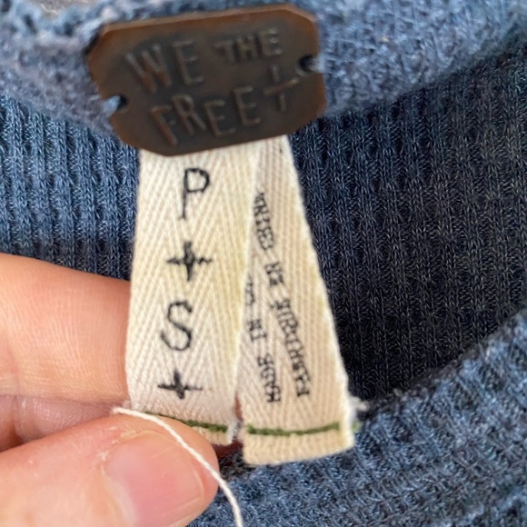 We the Free ribbed thermal swing top.Small. - Picture 6 of 6